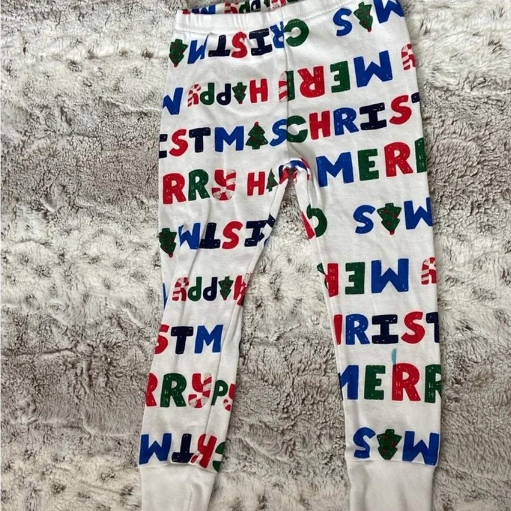 Carter’s Christmas matching set kids size 3T candy cane pajamas holiday winter